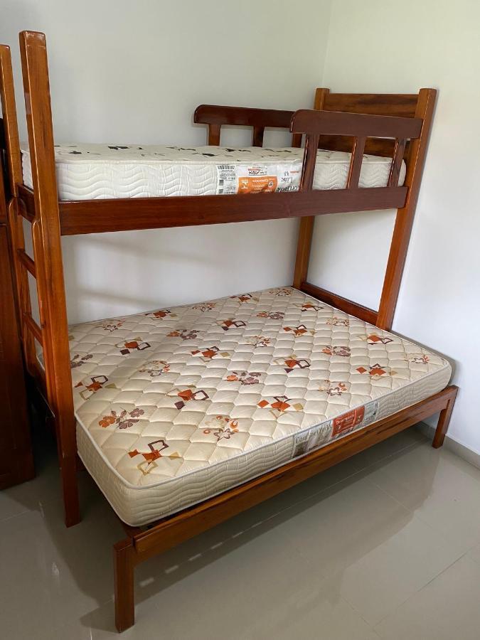 ארארואמה Casa Bem Espacosa Com Piscina, Campo De Futebol E Area Gourmet A Um Quarteirao Da Lagoa De Praia Seca מראה חיצוני תמונה
